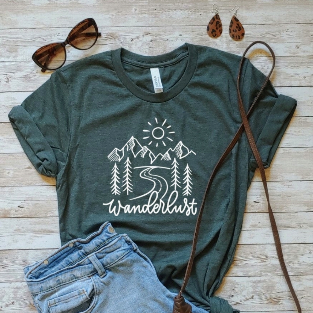 Camping wanderlust T-shirt
